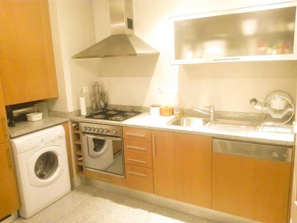 Beach Front Apartment - With Swimming Pool, Barbecue And Tennis Court! Viana do Castelo Extérieur photo